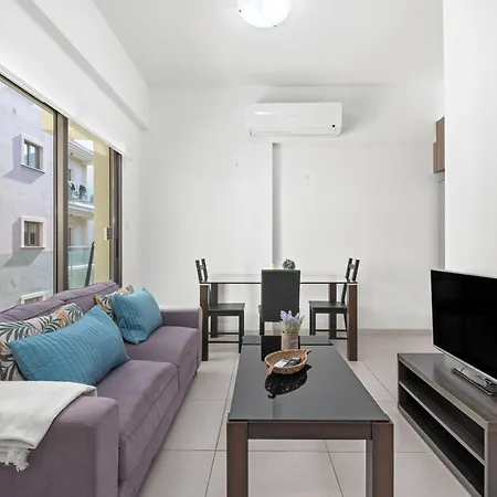 Downtown 1 Bedroom * Lárnaca