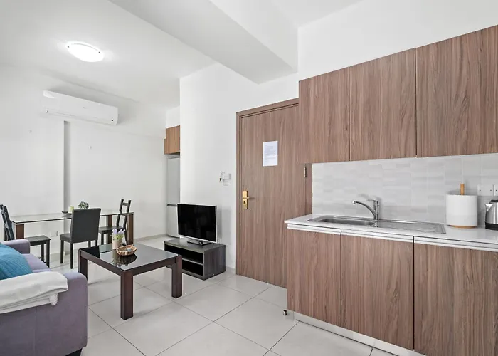 Апартаменты Downtown 1 Bedroom *