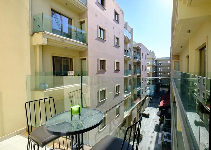 Apartment Downtown 1 Bedroom Larnaka